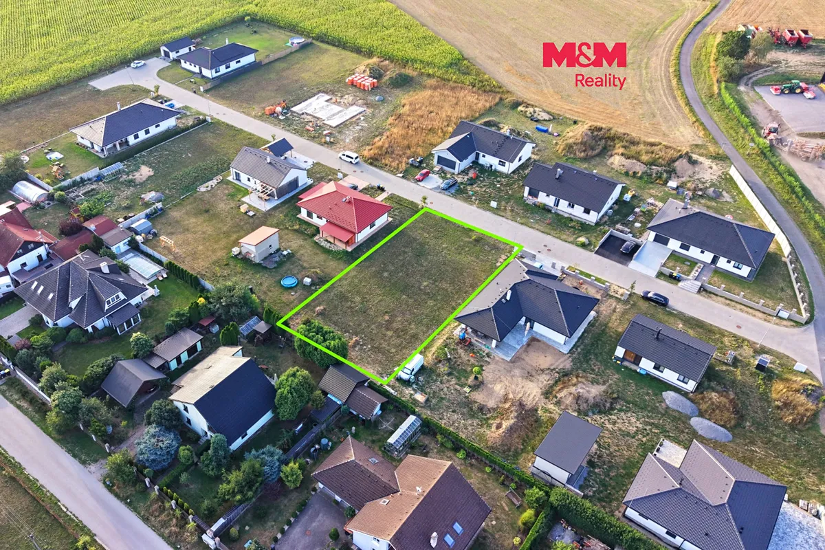 Prodej stavebního pozemku 1035 m²